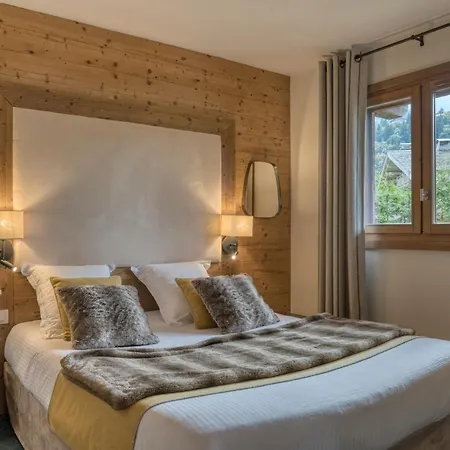 Les Loges Blanches Hotel