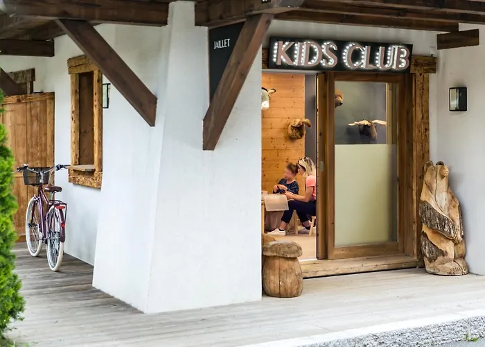 Les Loges Blanches ホテル 4*