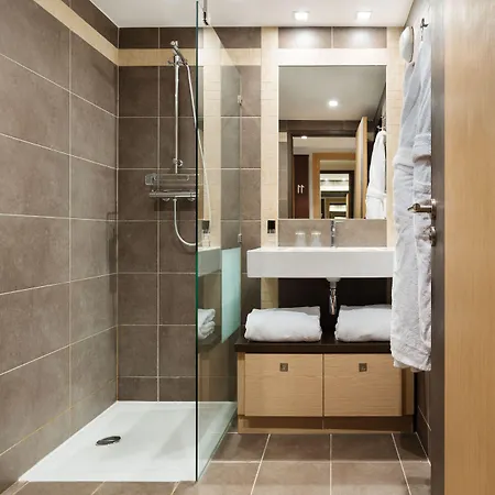 Les Loges Blanches Hotel