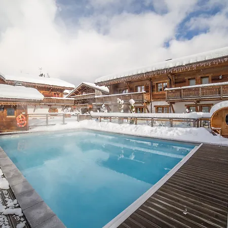 Les Loges Blanches Hotel